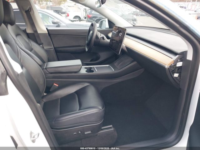 2021 TESLA MODEL Y 5YJYGDEE1MF182261 Photo 4
