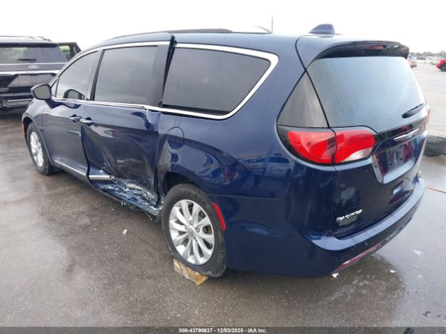 2018 CHRYSLER PACIFICA 2C4RC1EG9JR112958 Photo 2