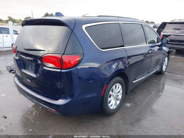 2018 CHRYSLER PACIFICA 2C4RC1EG9JR112958 Photo 3
