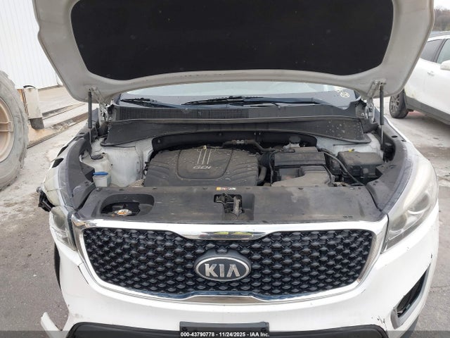 KIA Sorento 2017 5XYPGDA55HG197443 Image 10