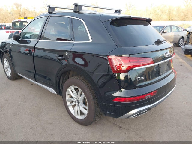 2022 AUDI Q5 WA1GAAFY9N2018663 Photo 2