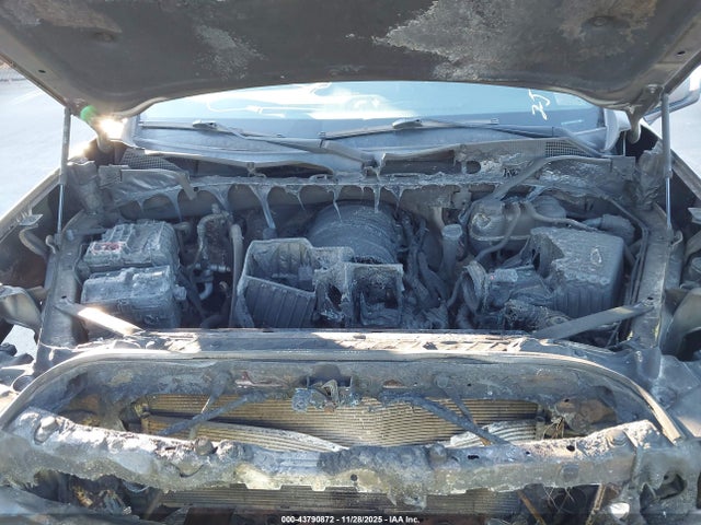 1GCRWCED0KZ381303 Chevrolet Silverado 1500 Lt