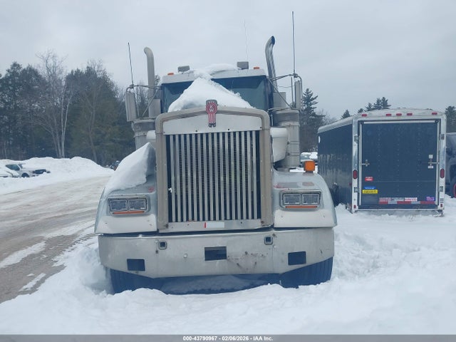43790967 :رقم المزاد ، 1XKWDB0X33J393602 vin ، 2003 Kenworth Construction W900 مزاد بيع