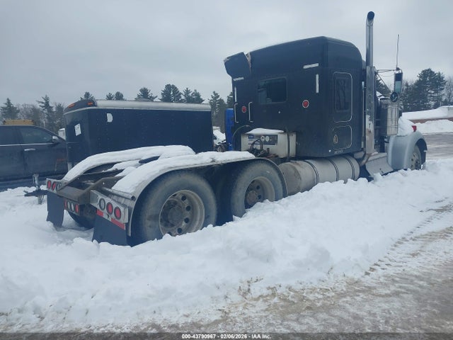 43790967 :رقم المزاد ، 1XKWDB0X33J393602 vin ، 2003 Kenworth Construction W900 مزاد بيع