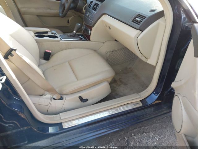 2011 MERCEDES-BENZ C 300 WDDGF8BBXBR147876 Photo 4