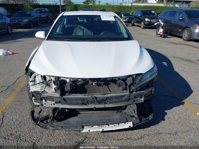 4T1B11HK2KU735216 Toyota CAMRY SE