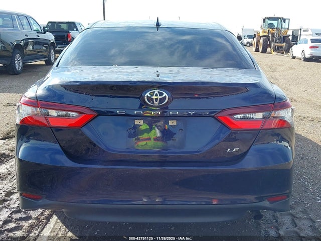 Продажа на аукционе авто 2022 Toyota Camry Le, vin: 4T1C11AK6NU617463, номер лота: 43791125
