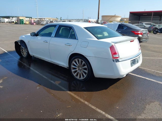 2013 CHRYSLER 300 2C3CCAAG6DH697475 Photo 2