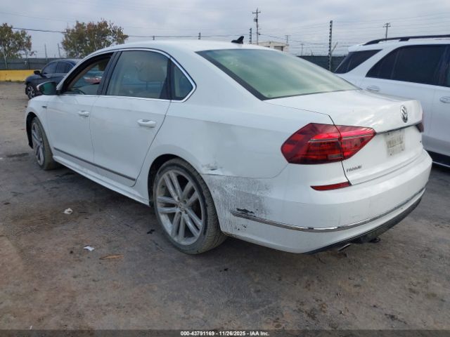 2017 VOLKSWAGEN PASSAT 1VWDT7A32HC019618 Photo 2