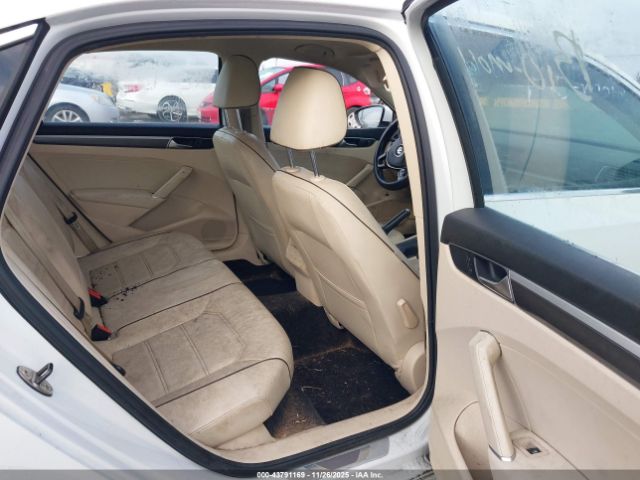 2017 VOLKSWAGEN PASSAT 1VWDT7A32HC019618 Photo 7