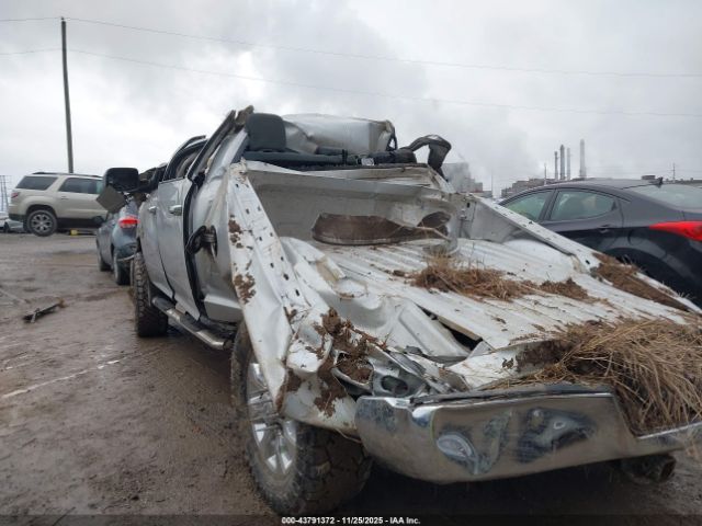 2016 RAM 2500 3C6UR5CL0GG231620 Photo 2