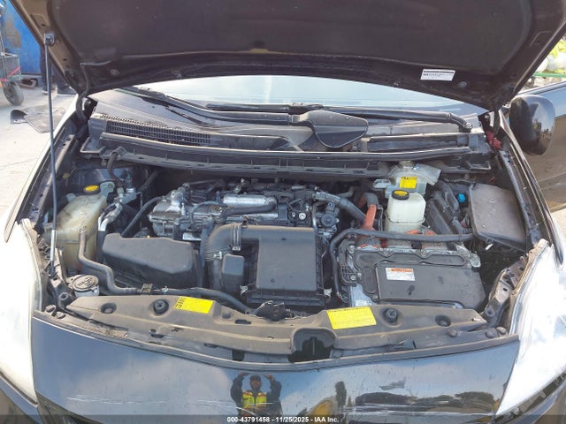 Auction sale of the 2013 Toyota Prius Two, vin: JTDKN3DU6D5562521, lot number: 43791458