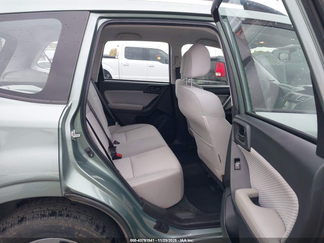 JF2SJABC9JH437910 Subaru Forester 2.5i