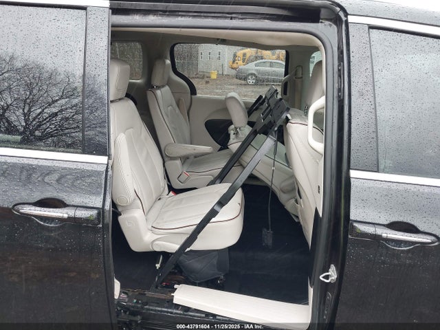 Продаж на аукціоні авто 2017 Chrysler Pacifica Limited, vin: 2C4RC1GG0HR514326, номер лоту: 43791604