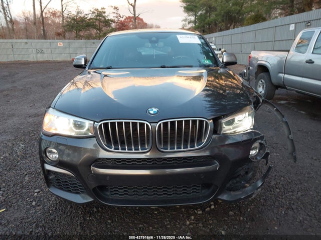 43791646 :رقم المزاد ، 5UXXW7C5XJ0W64089 vin ، 2018 Bmw X4 M40i مزاد بيع