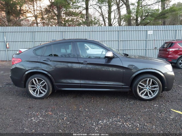 43791646 :رقم المزاد ، 5UXXW7C5XJ0W64089 vin ، 2018 Bmw X4 M40i مزاد بيع