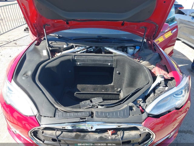2014 TESLA MODEL S 5YJSA1H16EFP51427 Photo 9