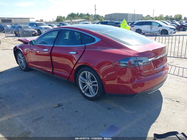 2014 TESLA MODEL S 5YJSA1H16EFP51427 Photo 2