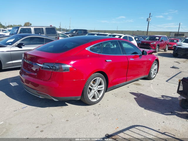 2014 TESLA MODEL S 5YJSA1H16EFP51427 Photo 3