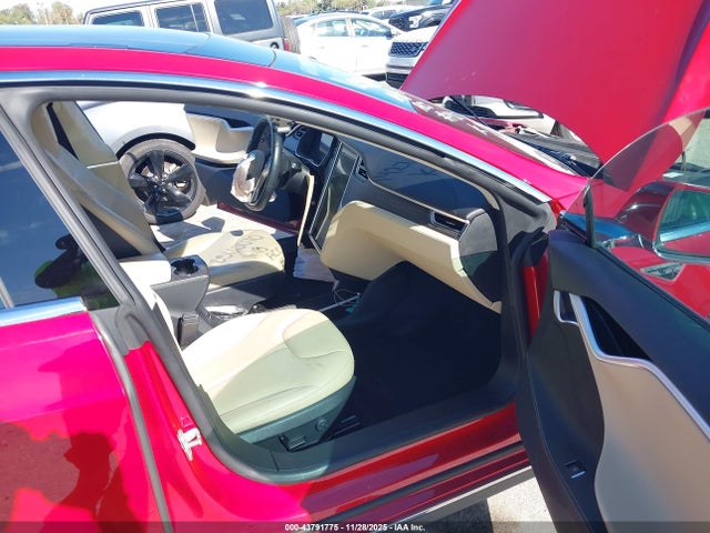 2014 TESLA MODEL S 5YJSA1H16EFP51427 Photo 4