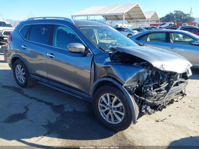 2018 NISSAN ROGUE KNMAT2MT5JP579040