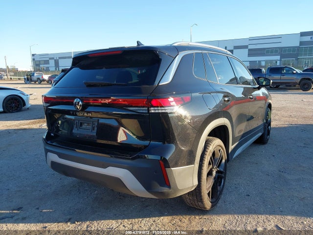 2025 VOLKSWAGEN TIGUAN 3VVFR7RM9SM021848 Photo 3