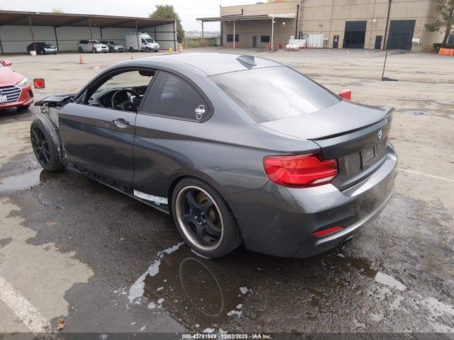 2019 BMW M240I WBA2J5C5XK7D35660 Photo 2