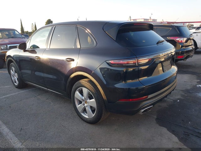 2019 PORSCHE CAYENNE WP1AA2AY6KDA04386 Photo 2