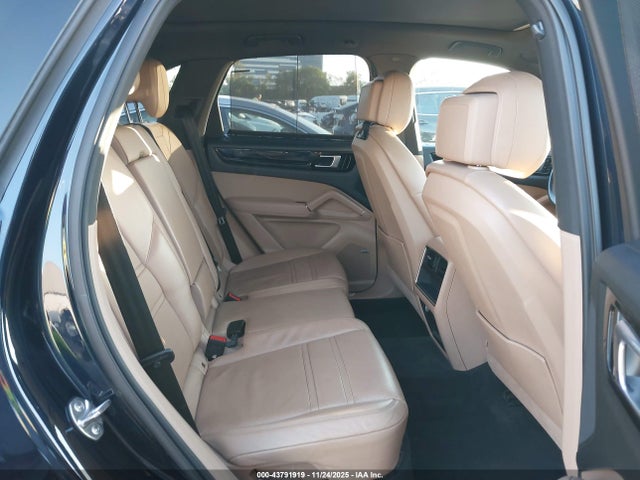 2019 PORSCHE CAYENNE WP1AA2AY6KDA04386 Photo 7