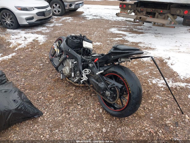 2016 BMW S 1000 WB10D2104GZ354329 Photo 2