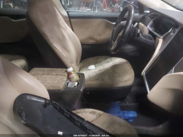 2013 TESLA MODEL S 5YJSA1DN0DFP12047 Photo 4