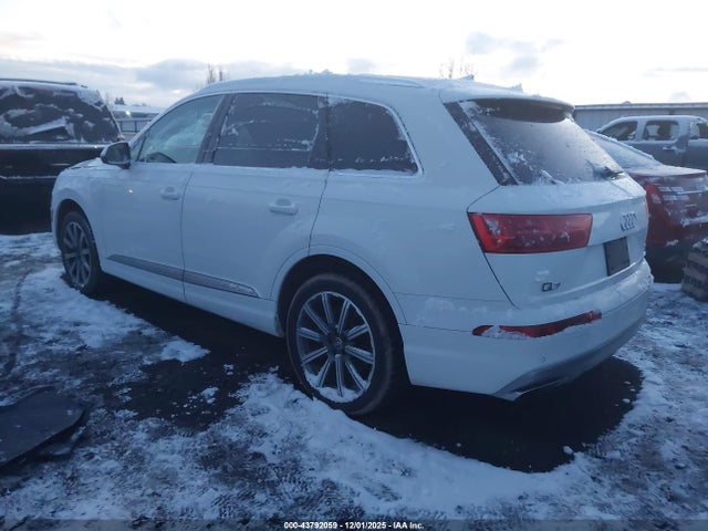 2017 AUDI Q7 WA1LAAF77HD034195 Photo 2