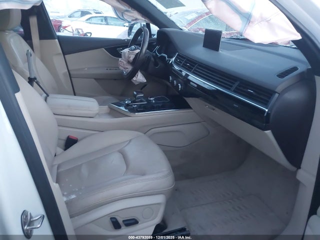 2017 AUDI Q7 WA1LAAF77HD034195 Photo 4