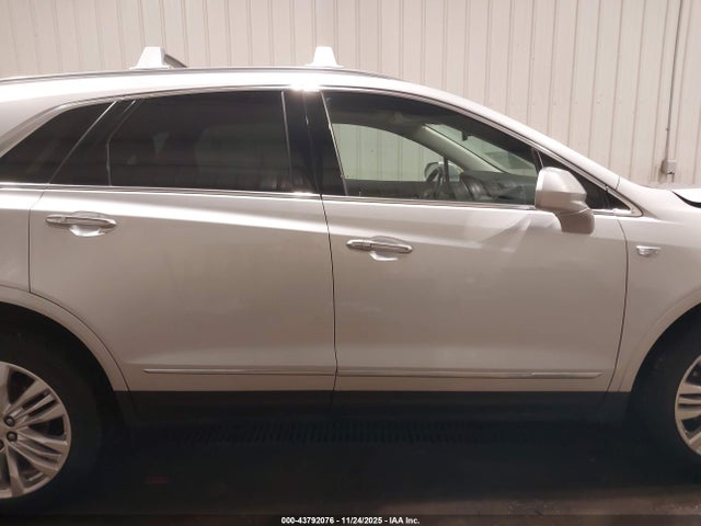 43792076 :رقم المزاد ، 1GYKNFRS2KZ239186 vin ، 2019 Cadillac Xt5 Premium Luxury مزاد بيع