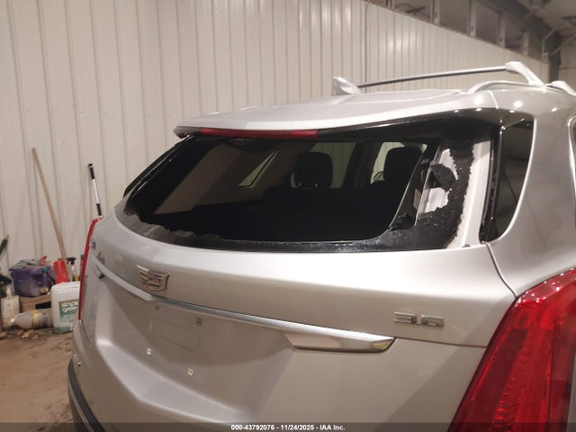 43792076 :رقم المزاد ، 1GYKNFRS2KZ239186 vin ، 2019 Cadillac Xt5 Premium Luxury مزاد بيع