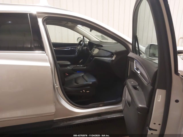 2019 CADILLAC XT5 1GYKNFRS2KZ239186 Photo 4