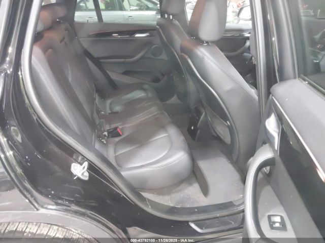 2017 BMW X1 WBXHT3C38H5F79602 Photo 7