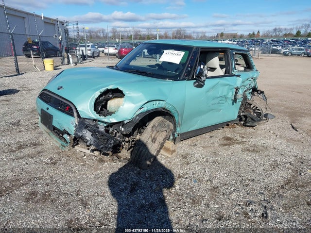 2025 MINI HARDTOP WMW23GD04S2W69945 Photo 1