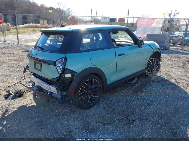 2025 MINI HARDTOP WMW23GD04S2W69945 Photo 3