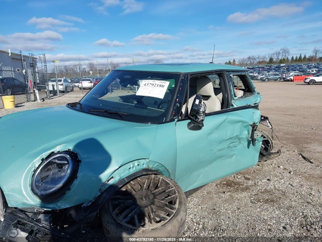 2025 MINI HARDTOP WMW23GD04S2W69945 Photo 5