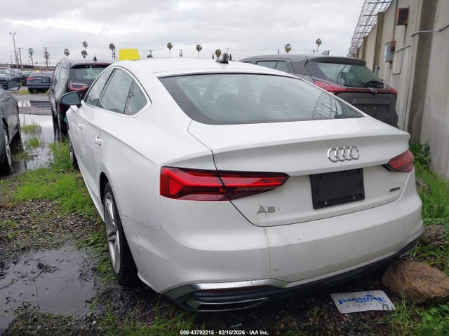 2021 AUDI A5 SPORTBACK WAUDACF54MA057091 Photo 2