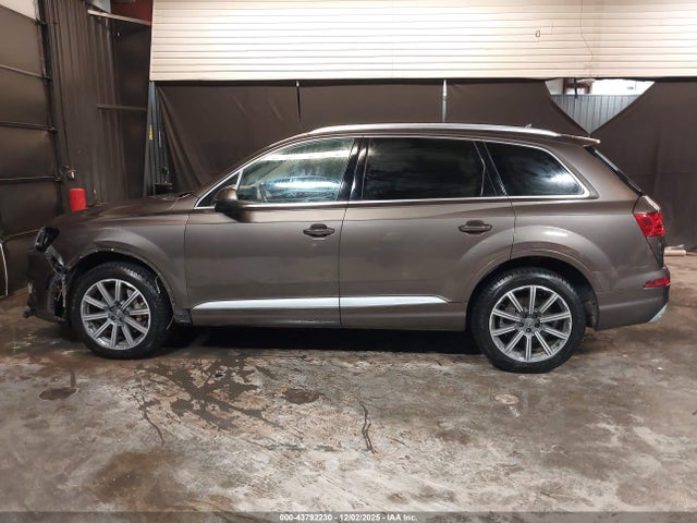 Продажа на аукционе авто 2017 Audi Q7 3.0t Premium, vin: WA1VAAF76HD059128, номер лота: 43792230