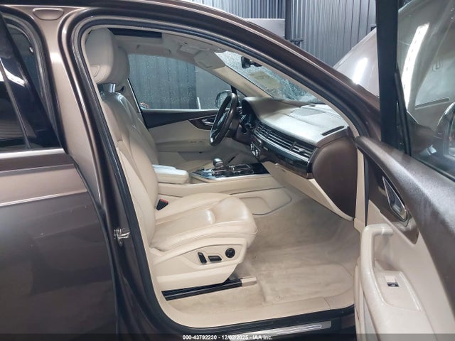 Продажа на аукционе авто 2017 Audi Q7 3.0t Premium, vin: WA1VAAF76HD059128, номер лота: 43792230