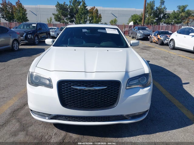 Chrysler 300 300s 2015 2C3CCABGXFH763124 Image 12