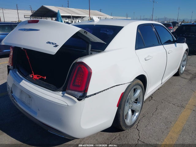 Chrysler 300 300s 2015 2C3CCABGXFH763124 Image 17