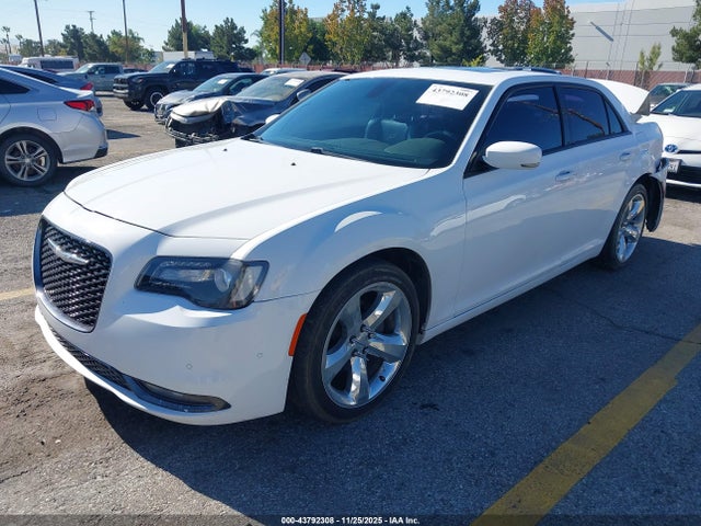 Chrysler 300 300s 2015 2C3CCABGXFH763124 Image 2