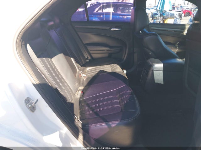 Chrysler 300 300s 2015 2C3CCABGXFH763124 Image 8