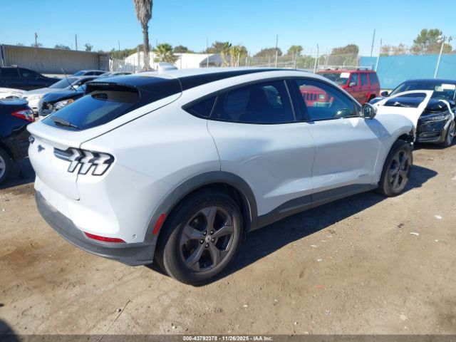 2021 FORD MUSTANG MACH-E 3FMTK1SS8MMA34472 Photo 3