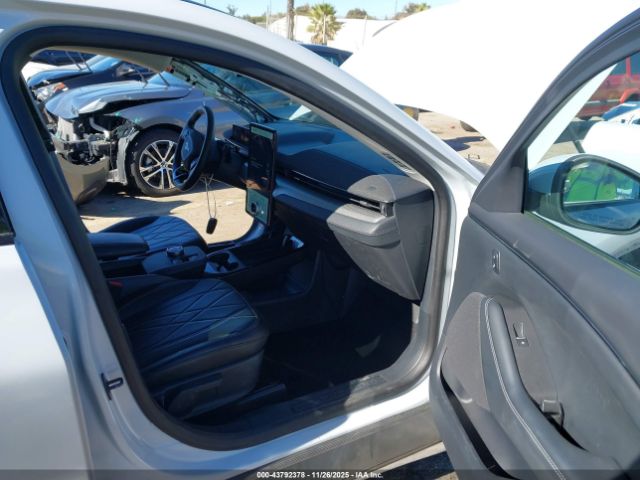 2021 FORD MUSTANG MACH-E 3FMTK1SS8MMA34472 Photo 4