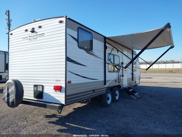4X4TWDB22J7359919 Forest River 261bhxl Wildwood-tow
